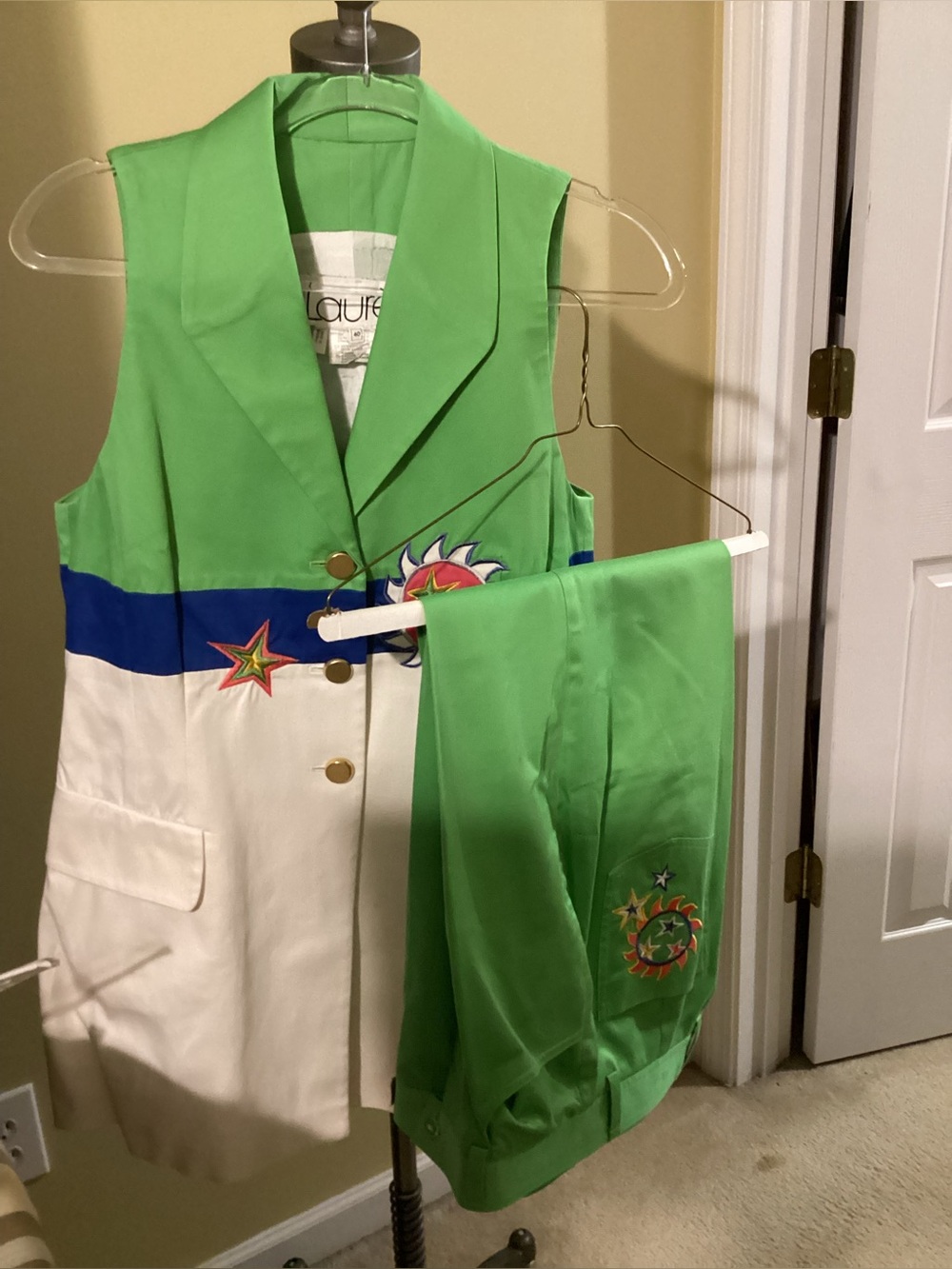 Vintage “Laurel” (Escada bridge line) pant suit, size 40